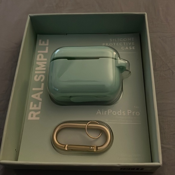 Realsimple Other - Silicon AirPods Pro Case